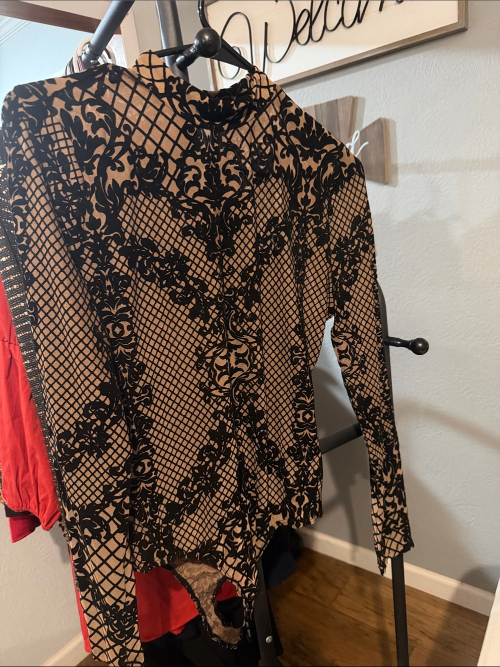 Windsor Black & Tan Ornate Pattern Long-Sleeve Bodysuit